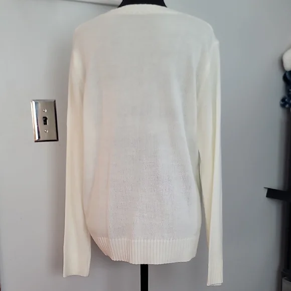 Red and White Crew Neck Sweater with Flag Design - Picture 6 of 8